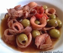Calamari, peperoni e olive - la cucina pugliese