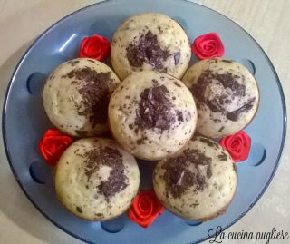 Muffin con gocce di cioccolato - la cucina pugliese